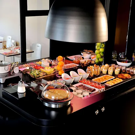 Campanile Hotel 3*