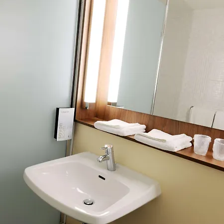 Campanile Hotell 3*