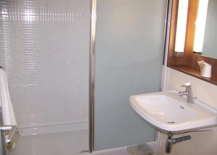 Hotel Campanile Château-thierry 3*