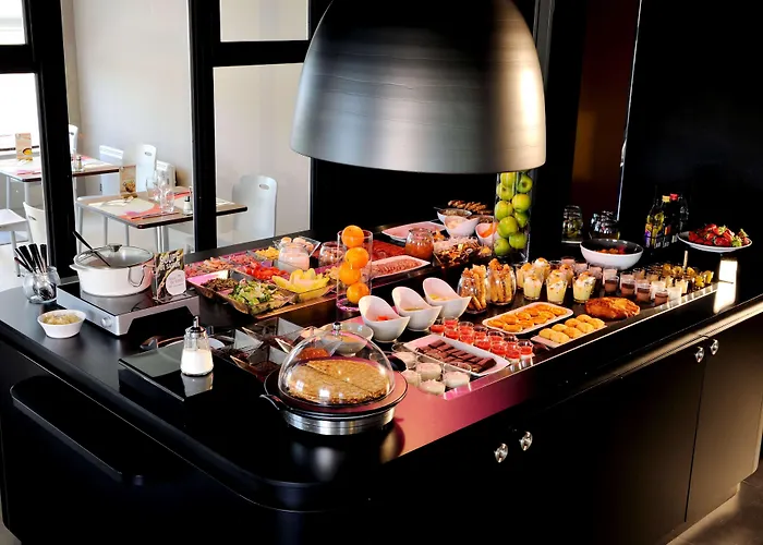 Campanile Château-thierry Hotel 3*