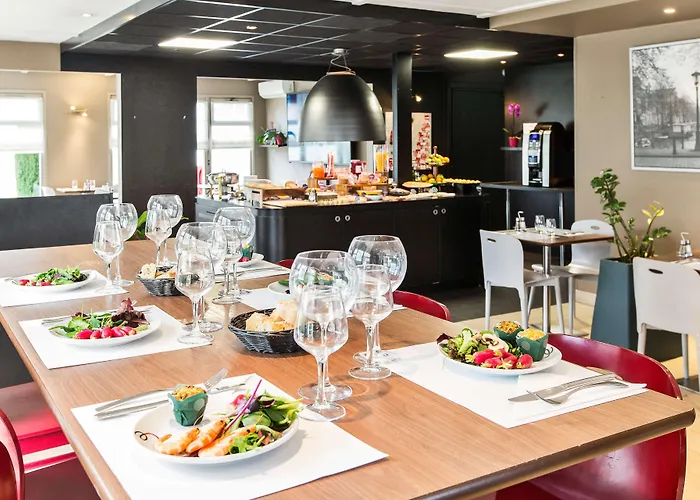 Campanile 3* Château-Thierry